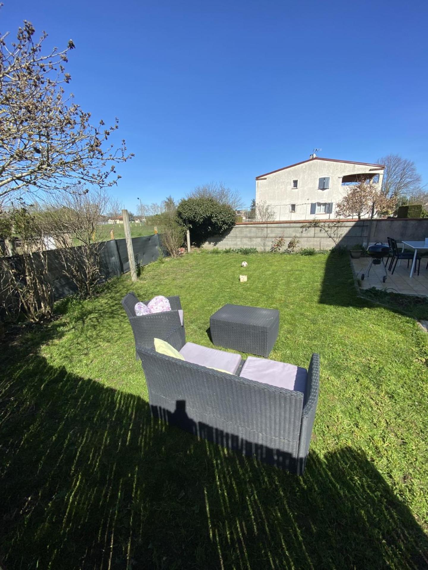 Appartement Tout Equipe 2 Chambres + Jardin Saix  Exterior foto